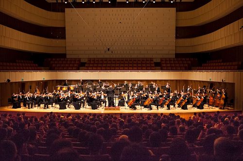 '图1：神韵交响乐团首度莅临韩国，2017年9月17日下午于大邱音乐厅举行巡演亚洲的首场演出。'