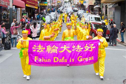 '图4～23：旧金山举行游行，庆祝三亿中国人三退'