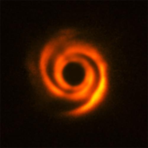 '婴儿“太阳系”SAO 206462 （HD 135344B）（Image Credit：ESO， T. Stolker et al.）'