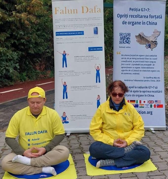 '图4:二零二五年十月三日,法轮功学员在特尔古穆列什打坐炼功。'