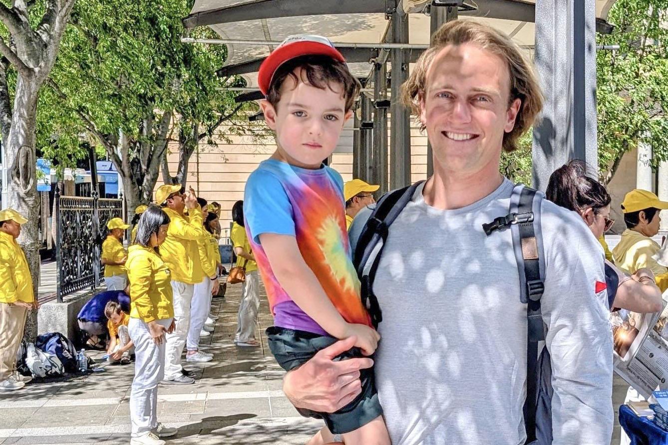 图10:马克斯·斯泰克洛隆说:“每个人都有权选择自己的信仰。”