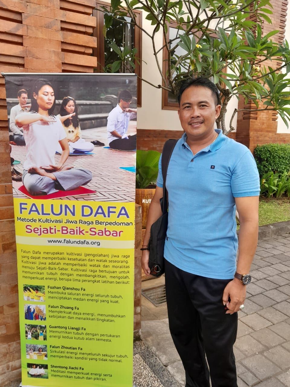 '图5:盖德·巴尤在第一次炼法轮大法五套功法时就体验到了炼功的益处。'