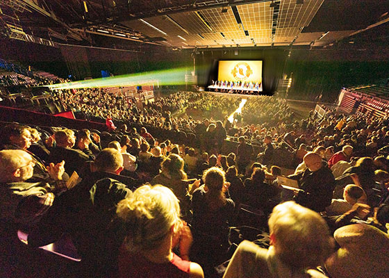 庆圣诞迎新年 神韵欧美掀热潮